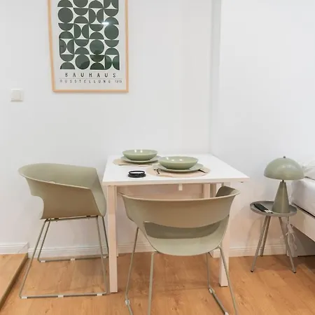 Gemütliche In Top-lage Von 1 Apartamento *